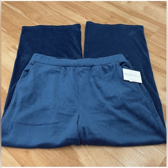 Beyond yoga women’s elevate long pant - Picture 3 of 3